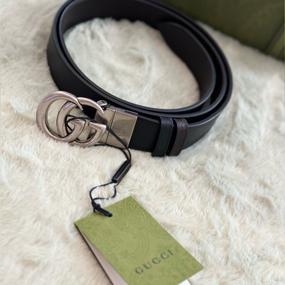 GG Marmont reversible belt
Gucci belt Black leather reverses to brown leather
